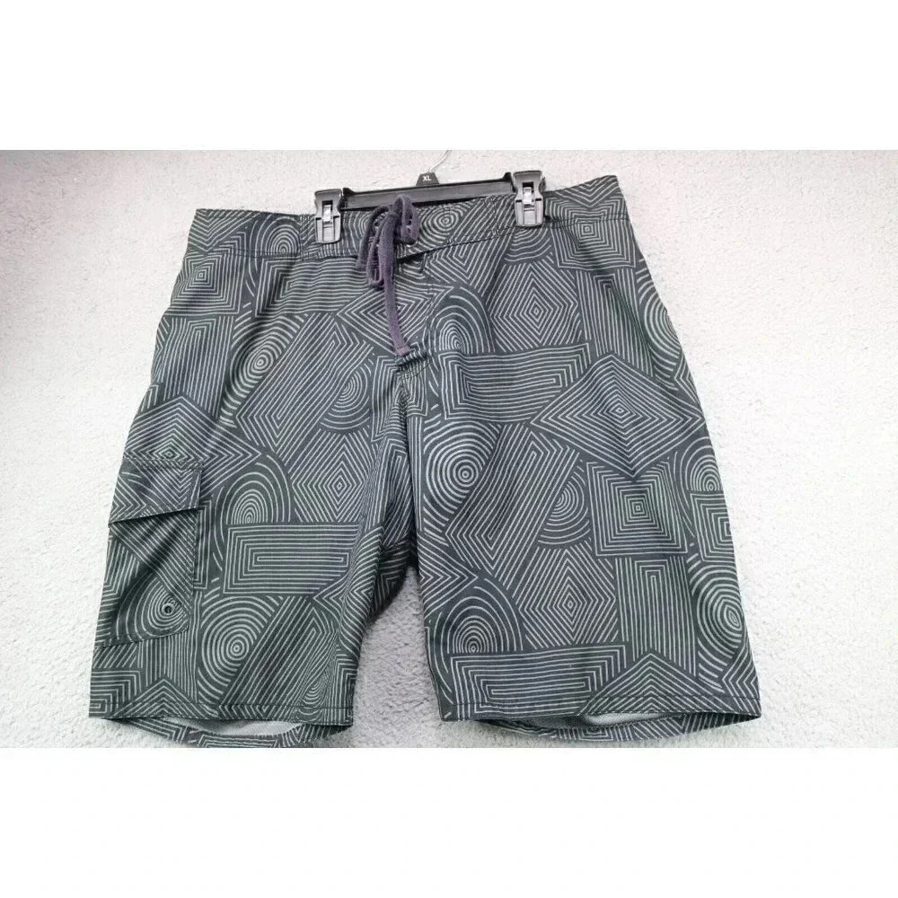 Old Navy Men's Cargo Shorts-Size Large-100% Polyester-Pockets